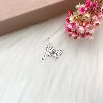 PINGENTE BORBOLETA FORTE E CORAGEM